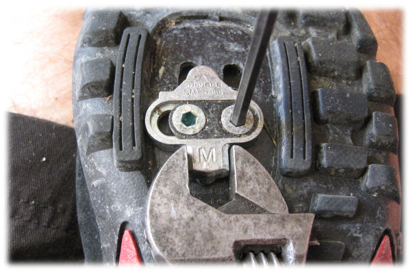 Adjusting a Shimano SPD cleat