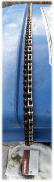 File:Chains20190818 170837.jpg